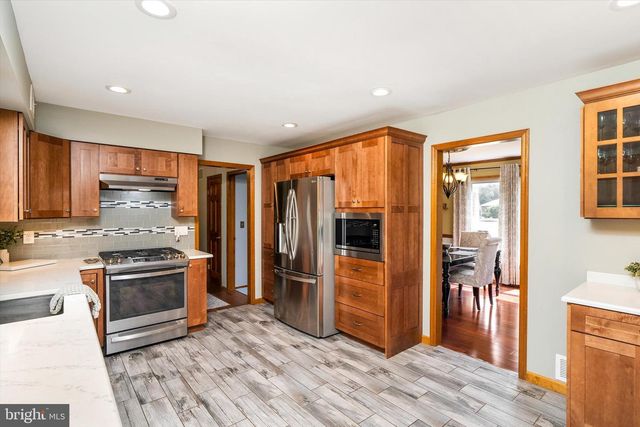 10 TIMBER WOLF DR, Hamilton, NJ 08620