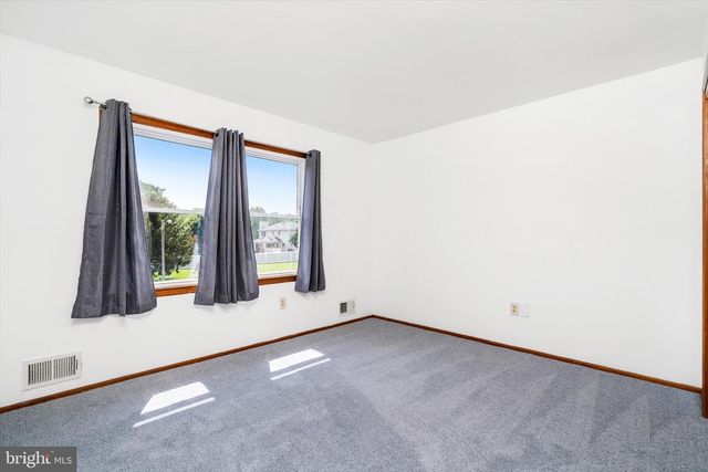 10 TIMBER WOLF DR, Hamilton, NJ 08620
