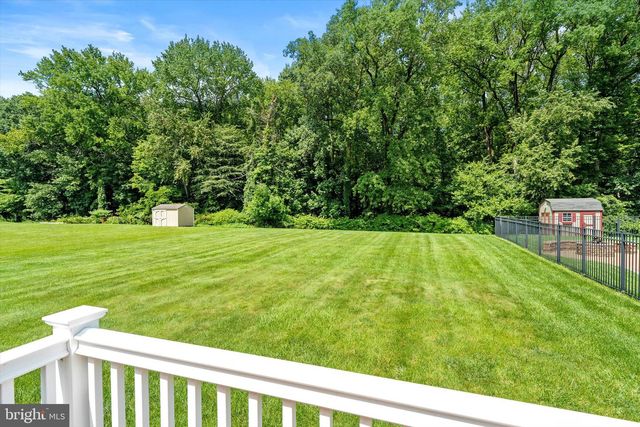 10 TIMBER WOLF DR, Hamilton, NJ 08620