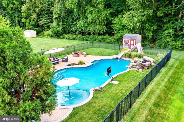 10 TIMBER WOLF DR, Hamilton, NJ 08620