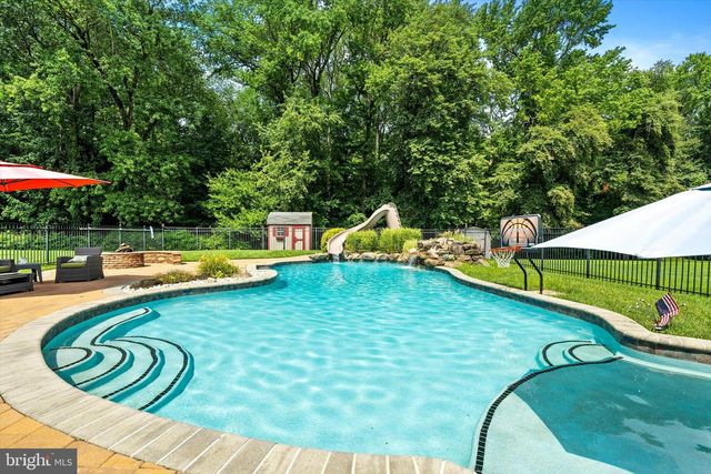 10 TIMBER WOLF DR, Hamilton, NJ 08620
