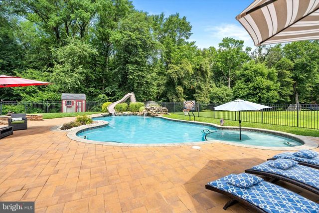 10 TIMBER WOLF DR, Hamilton, NJ 08620
