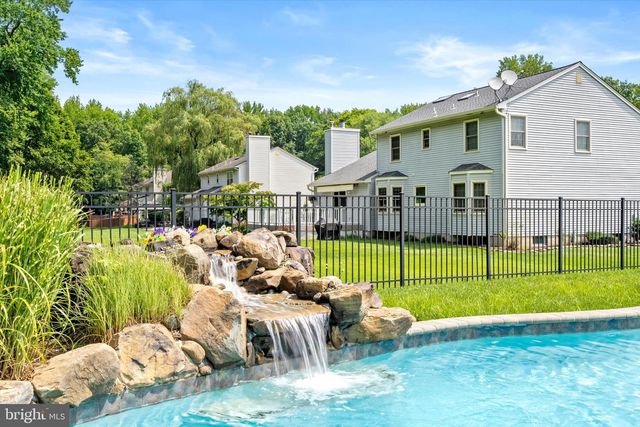10 TIMBER WOLF DR, Hamilton, NJ 08620
