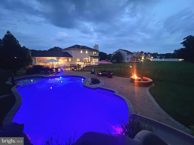 10 TIMBER WOLF DR, Hamilton, NJ 08620