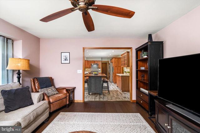 10 TIMBER WOLF DR, Hamilton, NJ 08620