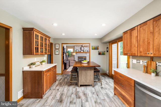10 TIMBER WOLF DR, Hamilton, NJ 08620