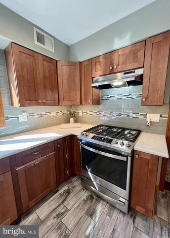 10 TIMBER WOLF DR, Hamilton, NJ 08620