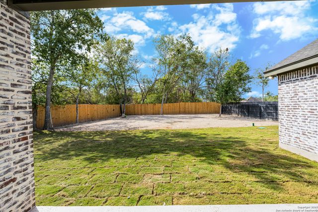 249 Sandpiper Lane, Mcqueeney, TX 78123