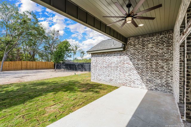 249 Sandpiper Lane, Mcqueeney, TX 78123