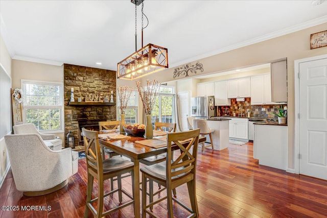 102 Whitlock Court, Manalapan, NJ 07726