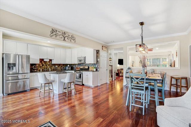 102 Whitlock Court, Manalapan, NJ 07726