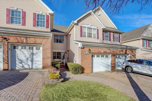 102 Whitlock Court, Manalapan, NJ 07726