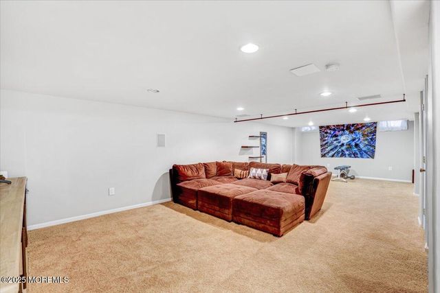 102 Whitlock Court, Manalapan, NJ 07726