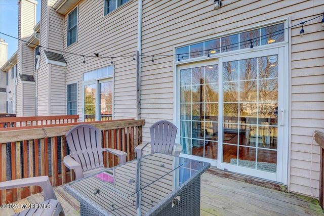 102 Whitlock Court, Manalapan, NJ 07726