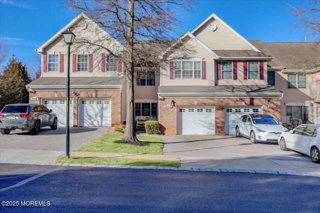 102 Whitlock Court, Manalapan, NJ 07726