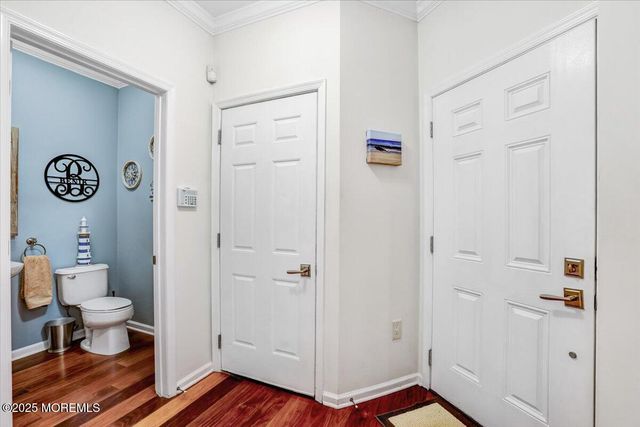 102 Whitlock Court, Manalapan, NJ 07726