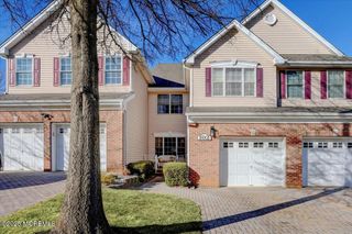 102 Whitlock Court, Manalapan, NJ 07726