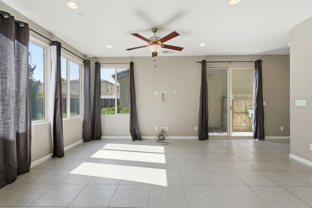 2059 E Axelson Drive, Fresno, CA 93730