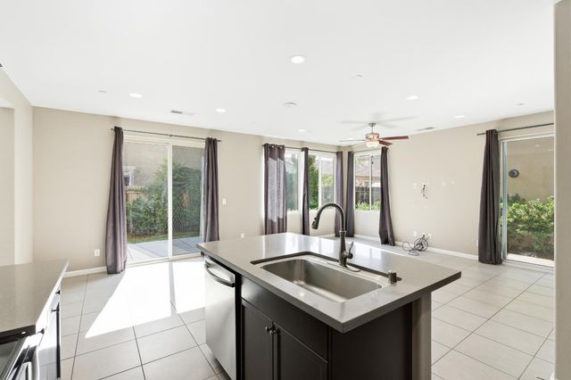 2059 E Axelson Drive, Fresno, CA 93730