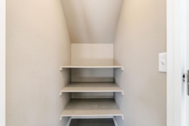 2059 E Axelson Drive, Fresno, CA 93730