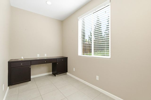 2059 E Axelson Drive, Fresno, CA 93730