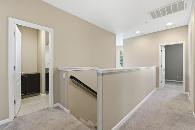 2059 E Axelson Drive, Fresno, CA 93730