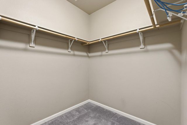 2059 E Axelson Drive, Fresno, CA 93730