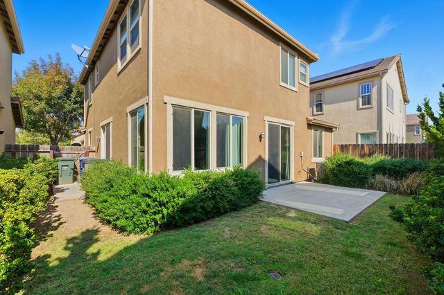 2059 E Axelson Drive, Fresno, CA 93730