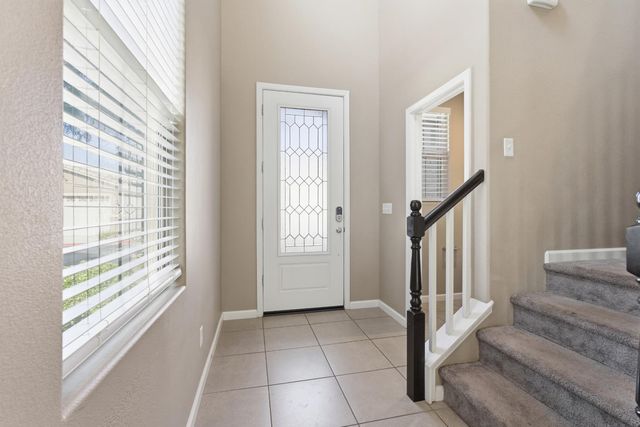 2059 E Axelson Drive, Fresno, CA 93730