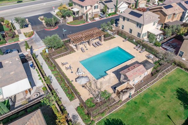 2059 E Axelson Drive, Fresno, CA 93730