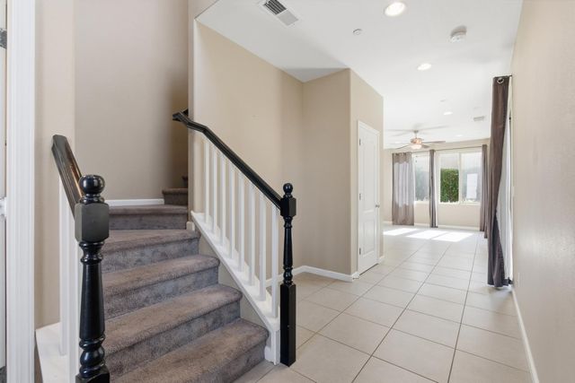 2059 E Axelson Drive, Fresno, CA 93730