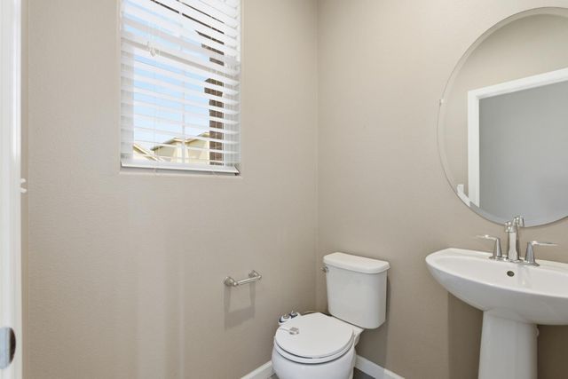 2059 E Axelson Drive, Fresno, CA 93730