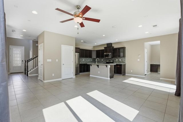 2059 E Axelson Drive, Fresno, CA 93730