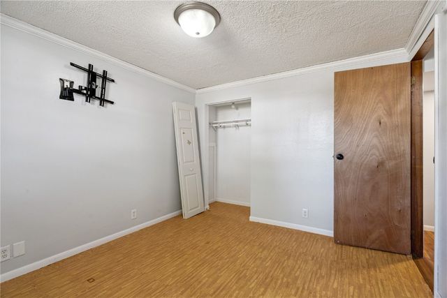 3226 Bramble Rd SW, Cedar Rapids, IA 52404