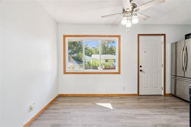 3226 Bramble Rd SW, Cedar Rapids, IA 52404