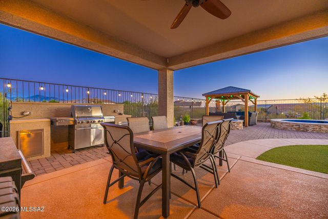 1390 E Stronghold Canyon Lane, Sahuarita, AZ 85629