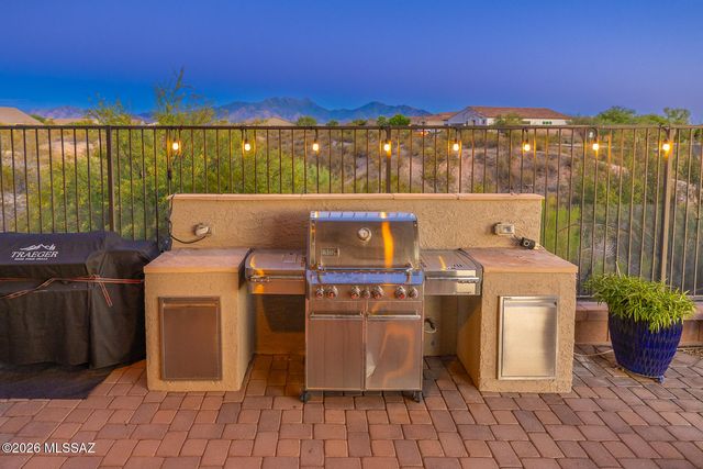 1390 E Stronghold Canyon Lane, Sahuarita, AZ 85629