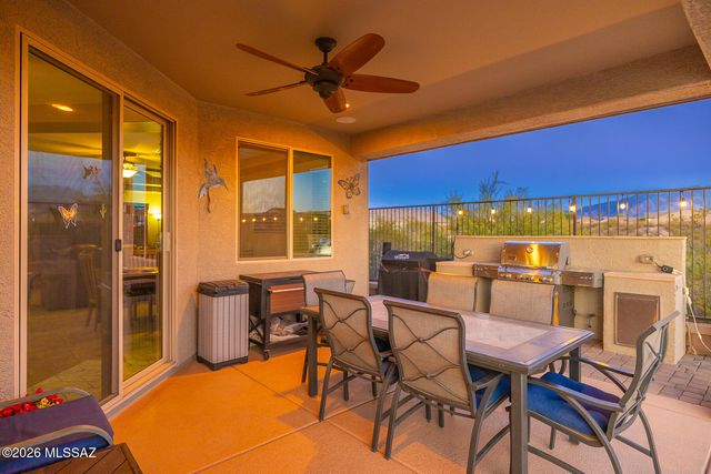 1390 E Stronghold Canyon Lane, Sahuarita, AZ 85629