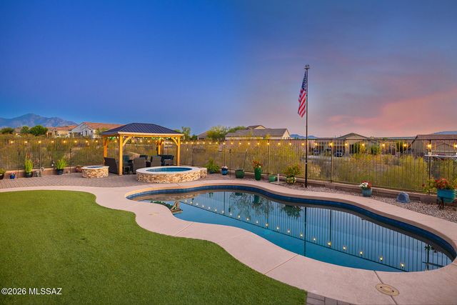 1390 E Stronghold Canyon Lane, Sahuarita, AZ 85629