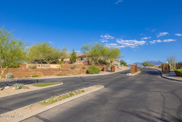 1390 E Stronghold Canyon Lane, Sahuarita, AZ 85629