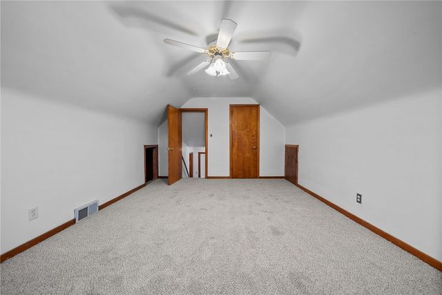 1041 Ardmore Manor Dr, Braddock Hills, PA 15221