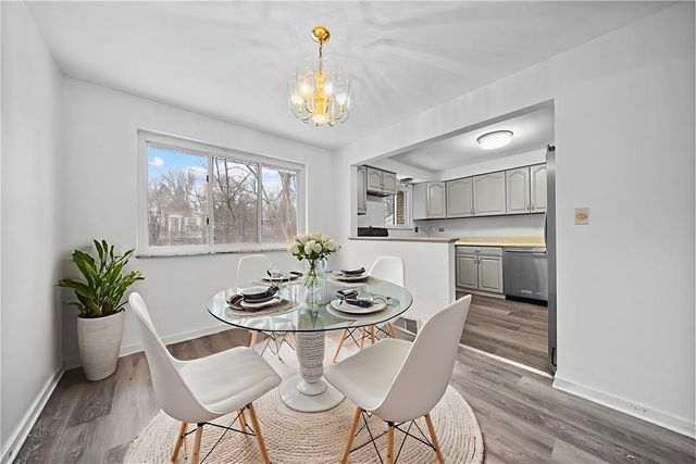 1041 Ardmore Manor Dr, Braddock Hills, PA 15221