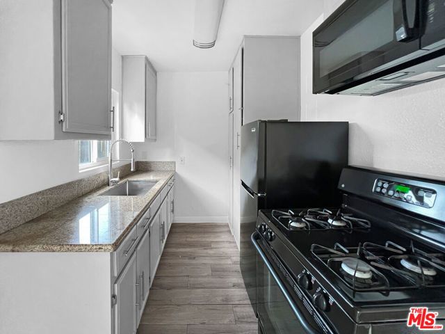 813 E Imperial Highway 3, Los Angeles, CA 90059