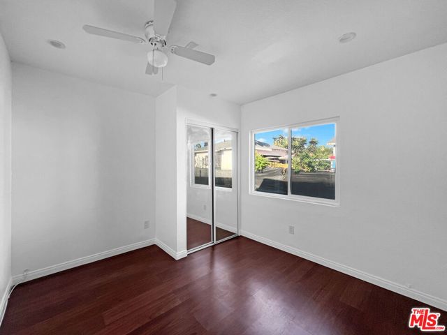 813 E Imperial Highway 3, Los Angeles, CA 90059