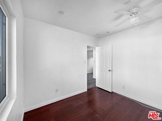 813 E Imperial Highway 3, Los Angeles, CA 90059