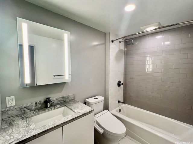 987 Queen Street 1306, Honolulu, HI 96814