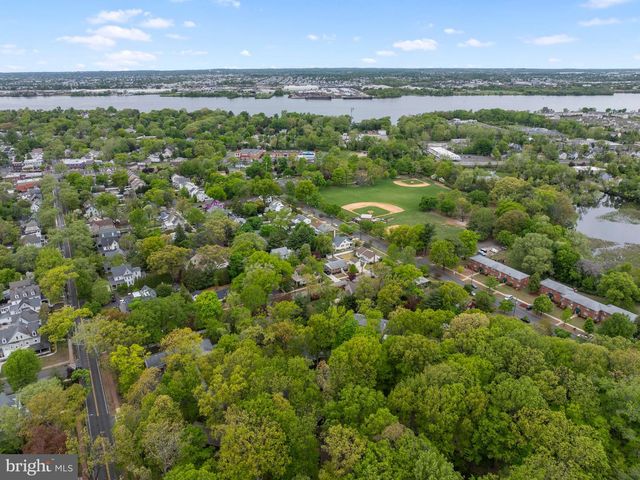 802 HOMEWOOD DR, Riverton, NJ 08077