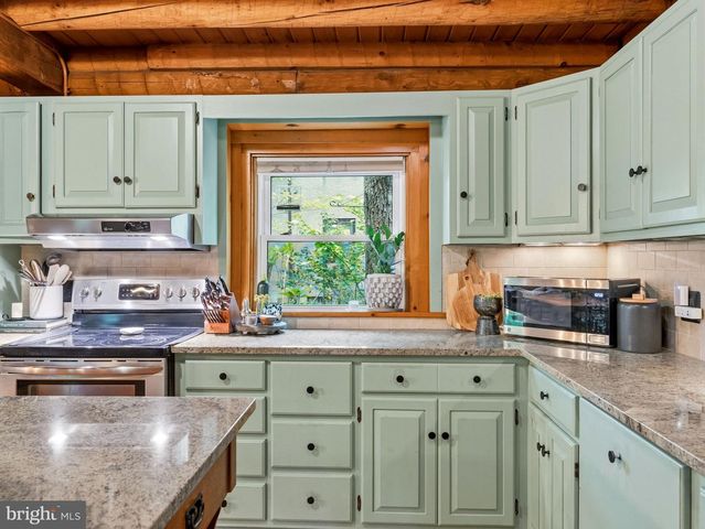 802 HOMEWOOD DR, Riverton, NJ 08077