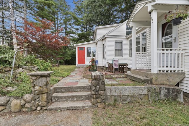 15 Putnam Road, Chelmsford, MA 01863