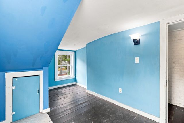 15 Putnam Road, Chelmsford, MA 01863